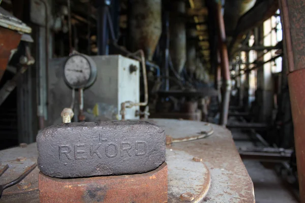 오래 된 연 탄 공장 산업 — 스톡 사진