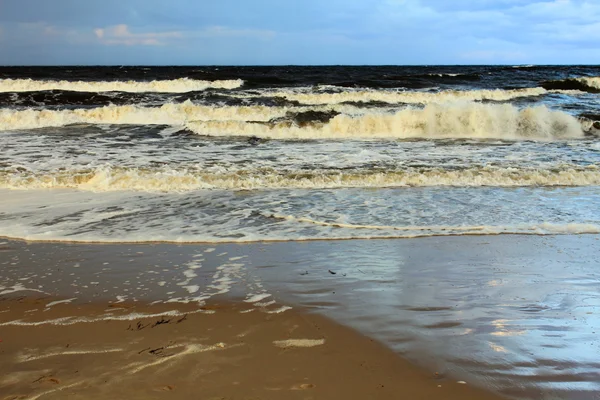 Agua de mar playa Usedom Alemania olas bálticas tiempo — Foto de Stock