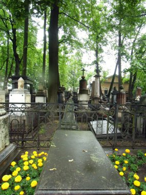 mezar mezarlık ölüm park önemli taş figür sanat öldü solma geçmiş