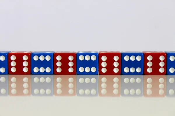 Wuerfel Spiel game play dice rot blau number — Stock Photo, Image