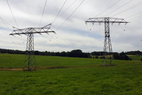 Torre elétrica pilão energia de alta tensão Strom — Fotografia de Stock