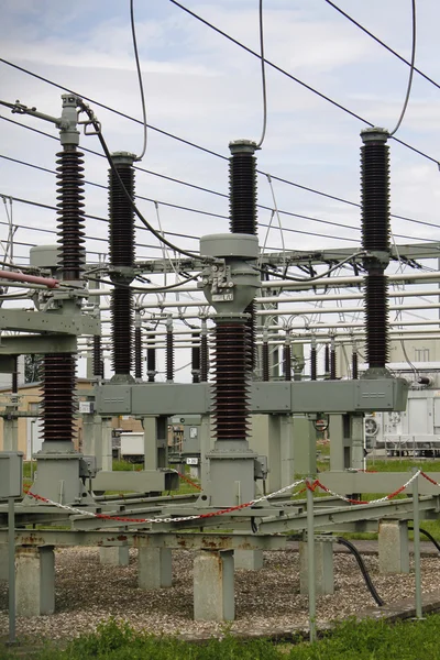 Estación de transformador de subestación de alta tensión eléctrica Strom — Foto de Stock