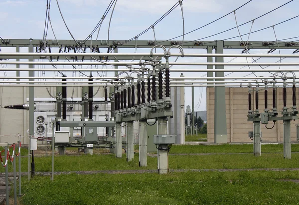 Yüksek gerilim trafo trafo elektrik Strom istasyonu — Stok fotoğraf