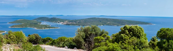 Panoramisch uitzicht van Ilovik eiland — Stockfoto