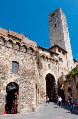 Torre dei Becchi San Gimignano turist ziyaret