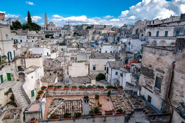 Widok w miejscowości Sassi di Matera z Piazza Vittorio Veneto. — Zdjęcie stockowe