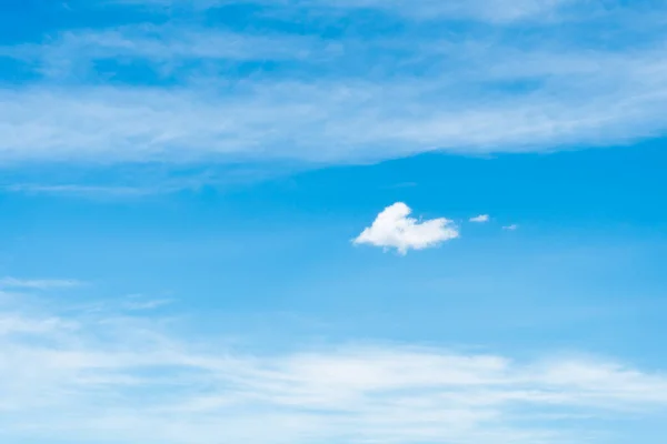 Blauer Himmel Hintergrund Mit Schönen Wolken — Stockfoto
