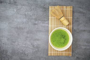 Taş dokusunda yeşil kibrit kutusu. Boşluğu kopyala