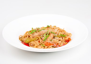 Udon iğne domuz eti ve sebze ile