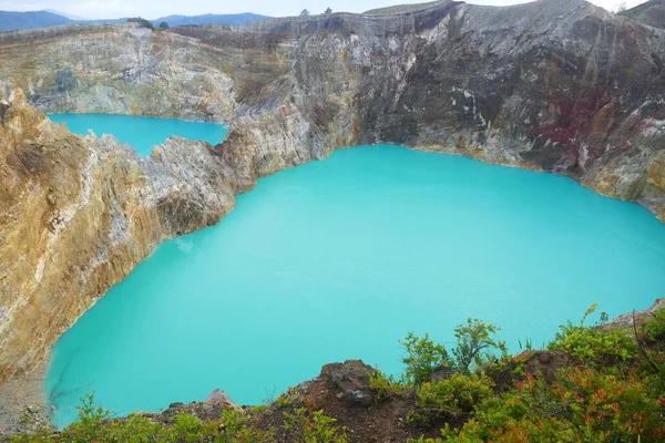 Foto Hermoso Maravilloso Lago Volcánico Multicolor Cráter Volcán Parque Nacional — Foto de Stock