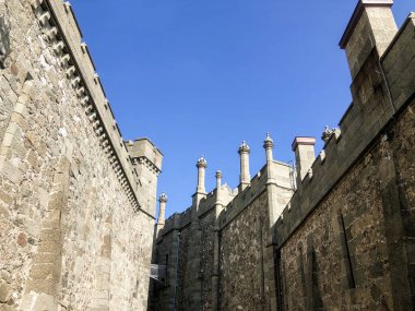 Kırım - Ağustos 2020: Vorontsov Sarayı 'nda duvarlar. Yaz günü