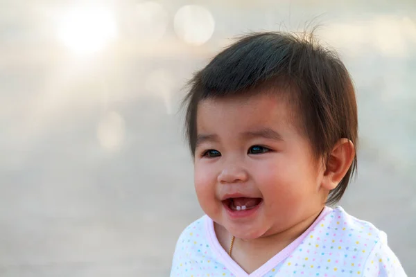 Muy Cerca Niña Retrato Linda Adorable Niña Asiática Jugar Parque —  Fotos de Stock