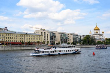 23 Ağustos 2020 'de Moskova, Rusya Federasyonu, Prechistenskaya seti bölgesinde motor gemisi 