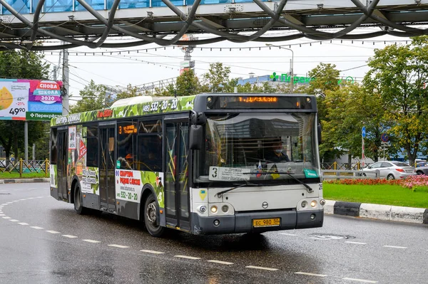 Niederflurbus Liaz 5292 Auf Der Jubilee Avenue Chimki Gebiet Moskau — Stockfoto