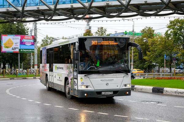 Intercity Bus Liaz 5250 Voyage Auf Der Jubilee Avenue Chimki — Stockfoto