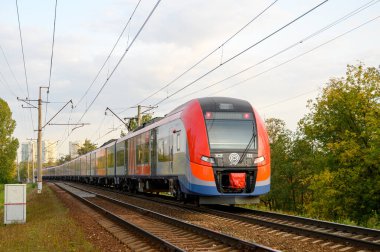 Speed DC electric multiple units train ES2G-132 