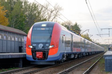 Speed DC electric multiple units train ES2G-134 