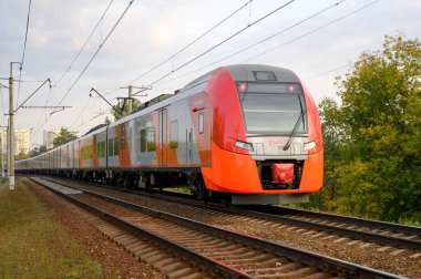 Speed DC electric multiple units train ES2G-118 