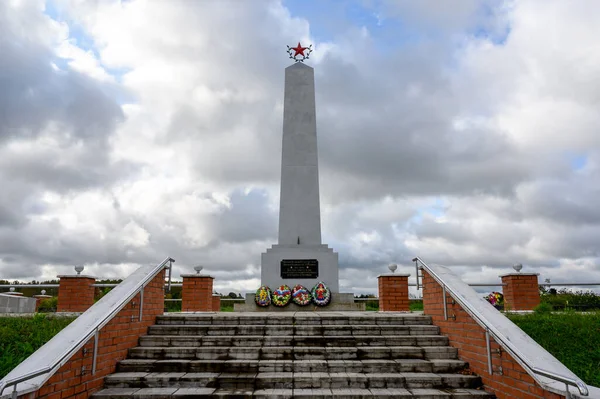 纪念1941 1945年期间在俄罗斯联邦特维尔地区Rzhev区Kokoshkino Sishka 纪念馆为祖国而战的士兵的方尖碑 2020年9月19日 — 图库照片