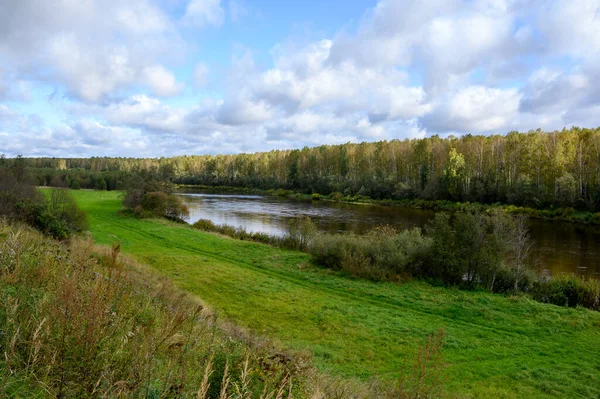 Widok Rzekę Wołgę Kokoshkino Dystrykt Rzhev Region Tweru Federacja Rosyjska — Zdjęcie stockowe