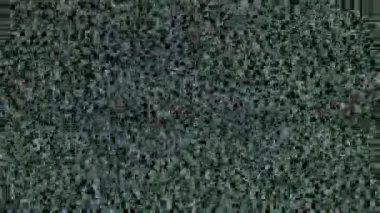 Ses arkaplanı olan televizyonu göster