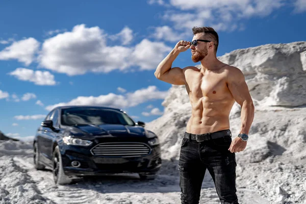 Athletic Body Half Turned Shirtless Model Guy Posing Camera Strong — Stock Photo, Image