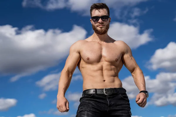 Portrait Handsome Halfnacked Bodybuilder Man Glasses Half Length Photo Attractive — Stock Photo, Image
