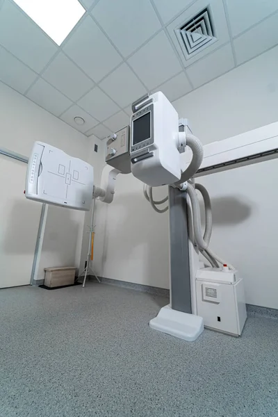 Radiographic Fluoroscopic Diagnostic System Rotating Table Modern Clinic Equipment — Stock Photo, Image