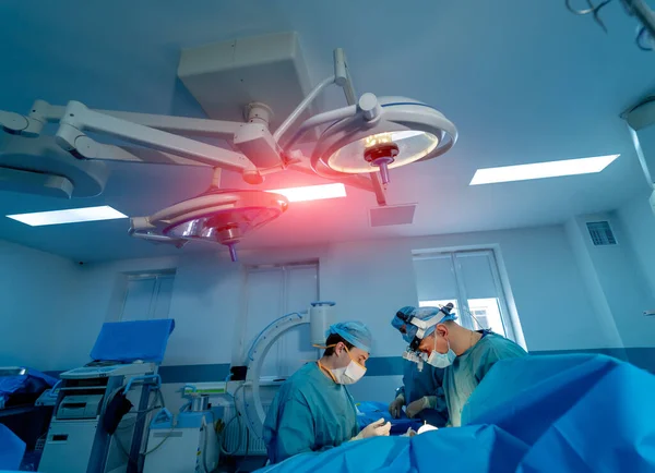 Surgery Hospital Specialists Providing Operation Modern Technology Equipment Hospital Back — Stock Photo, Image