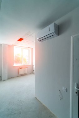 Apartman yapım, tadilat, onarım ve yenileme aşamasında. Klimalı yeni yapılmış bir daire..