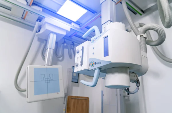 Operationssaal Eines Krankenhauses Moderne Maschine Ärzte Ausrüstung Für Die Arbeit — Stockfoto