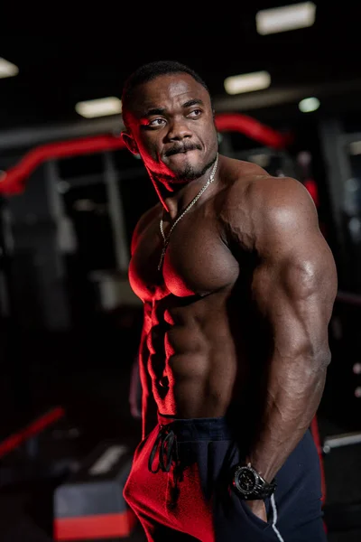 Afrikaanse Atleet Sportschool Gespierde Man Met Spieren Sportschool Training Sterke — Stockfoto