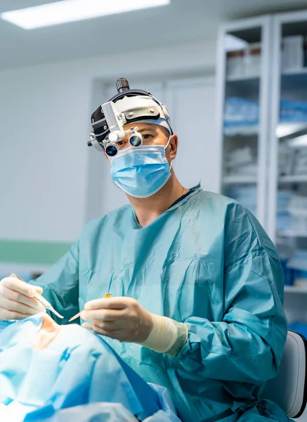 Handsome Professional Surgery Doctor Working Hard Tired Medical Worker Operation — Stockfoto