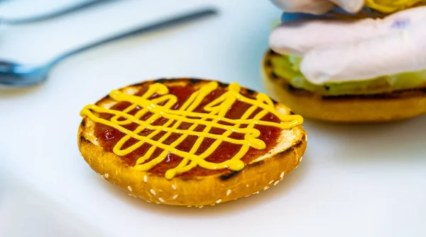 Hambúrguer Grelhado Mangal Queijo Costeleta Grelhar Para Cheeseburger — Fotografia de Stock