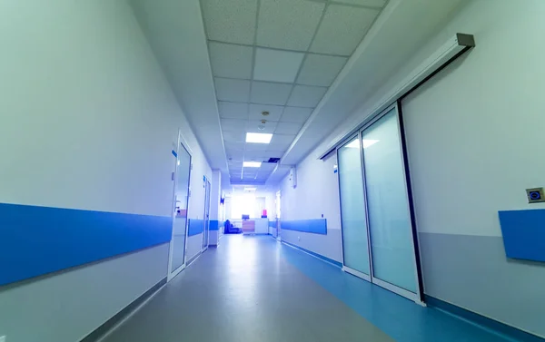 医院走廊的医疗现代化内部 走廊内的医疗诊所 — 图库照片