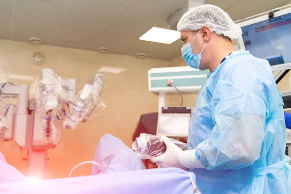 Processo Intervento Chirurgico Utilizzando Attrezzature Mediche Chirurgo Sala Operatoria Con — Foto Stock