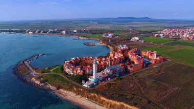 Karadeniz kıyısındaki Marina Pelerini muhteşem renkli otel kompleksi. Bulgaristan 'ın Aheloy kentindeki İHA görüntüleri.