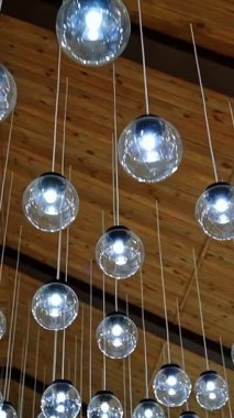 Modern tarz lambalar. Tavan konisi lambası seti