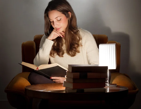 Amor por la lectura . — Foto de Stock