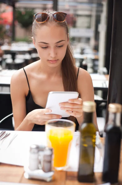 Eating out. — Stock Photo, Image