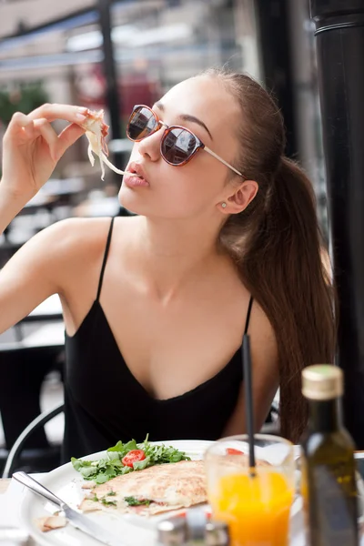 Mangiare fuori . — Foto Stock