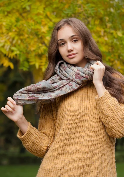 Autumn fashion beauty. — Stock Photo, Image