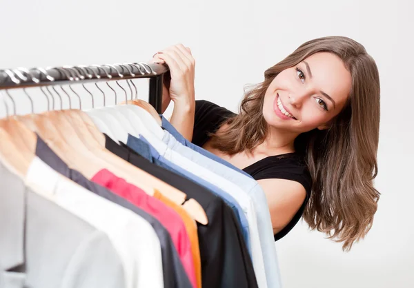 Jovens compras divertido . — Fotografia de Stock