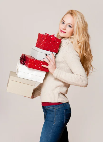 Blond schoonheid van Kerstmis. — Stockfoto