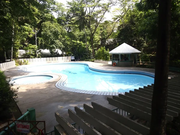 Taman alam Taktak Hinulugang di Jalan Taktak Kota Antipolo, Filipina . — Stok Foto