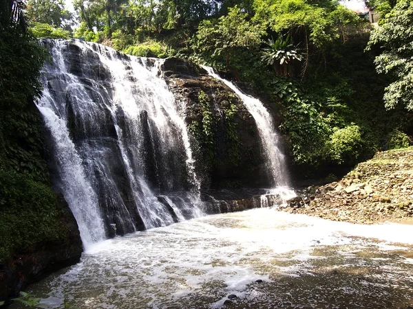 Parque natural Hinulugang Taktak en Taktak Road Antipolo City, Filipinas . — Foto de Stock