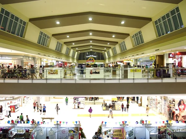 View inside a commercial mall called Robinson's Place Antipolo. — Stock Photo, Image