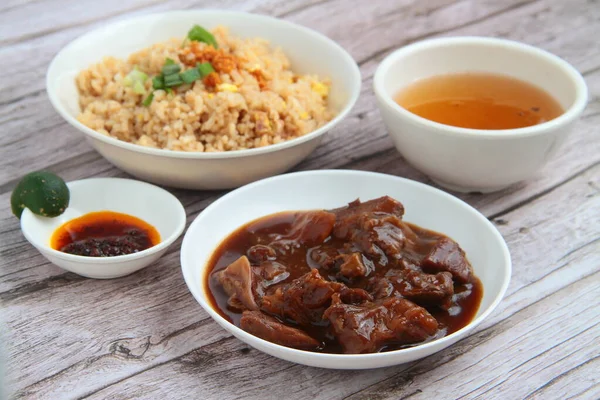 Photo Freshly Cooked Filipino Food Called Beef Pares Tender Beef — Stock Photo, Image