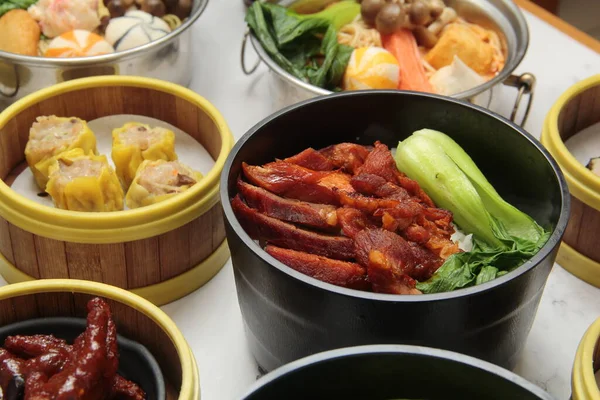 Zdjęcie Świeżo Ugotowane Chińskie Jedzenie — Zdjęcie stockowe