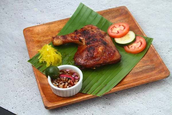 Foto Kuartal Ayam Panggang Yang Segar — Stok Foto